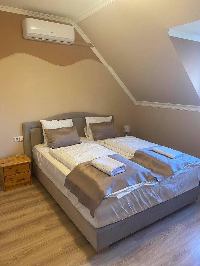 La Curia Panzio Bed & Breakfast Dunaszeg Exterior photo