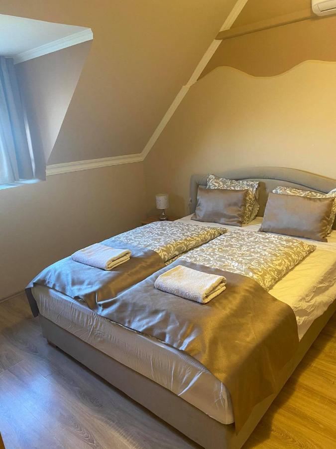 La Curia Panzio Bed & Breakfast Dunaszeg Exterior photo